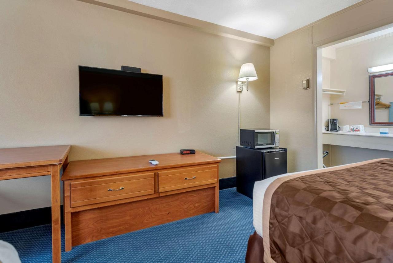 Asam Hotel Goodland ภายนอก รูปภาพ